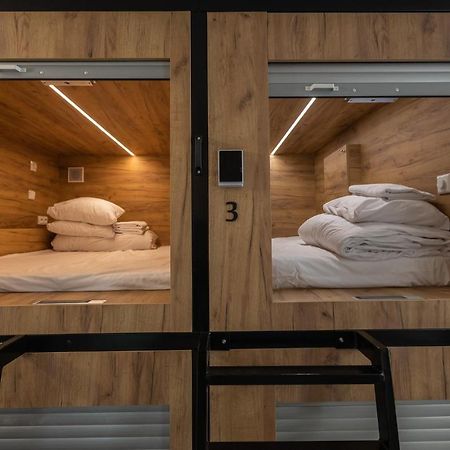 Expo Capsule Hostel Prague Exterior photo