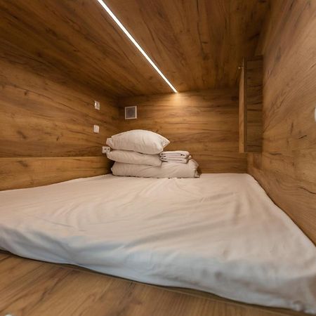 Expo Capsule Hostel Prague Exterior photo